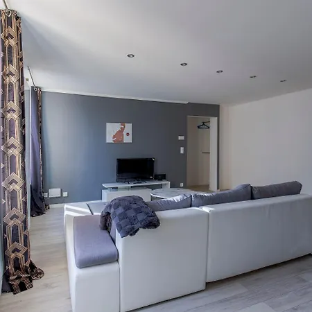 Le Lagon Parking Un Sejour A Part Longeville-les-Metz